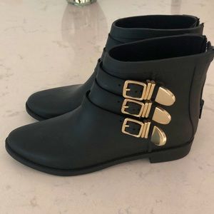 Loeffler Randall black, rubber rain boots